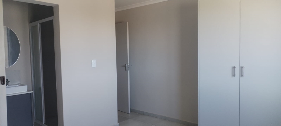 3 Bedroom Property for Sale in Parklands East Western Cape